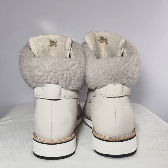 Cole Haan Women's Size 11B Hiking Boots. - Picture 4 of 10